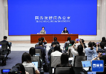 4月经济运行向好：工业提速、高技术与装备制造领跑，服务回升外贸增长，失业率下行物价温和(图1)